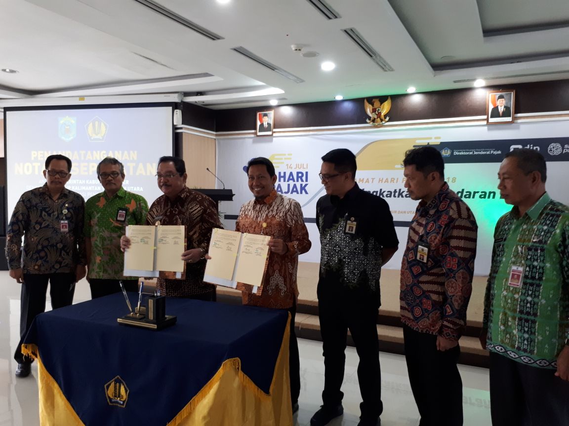 Bupati Tandatangan MoU Pajak dengan Kepala DJP Kanwil Pajak
