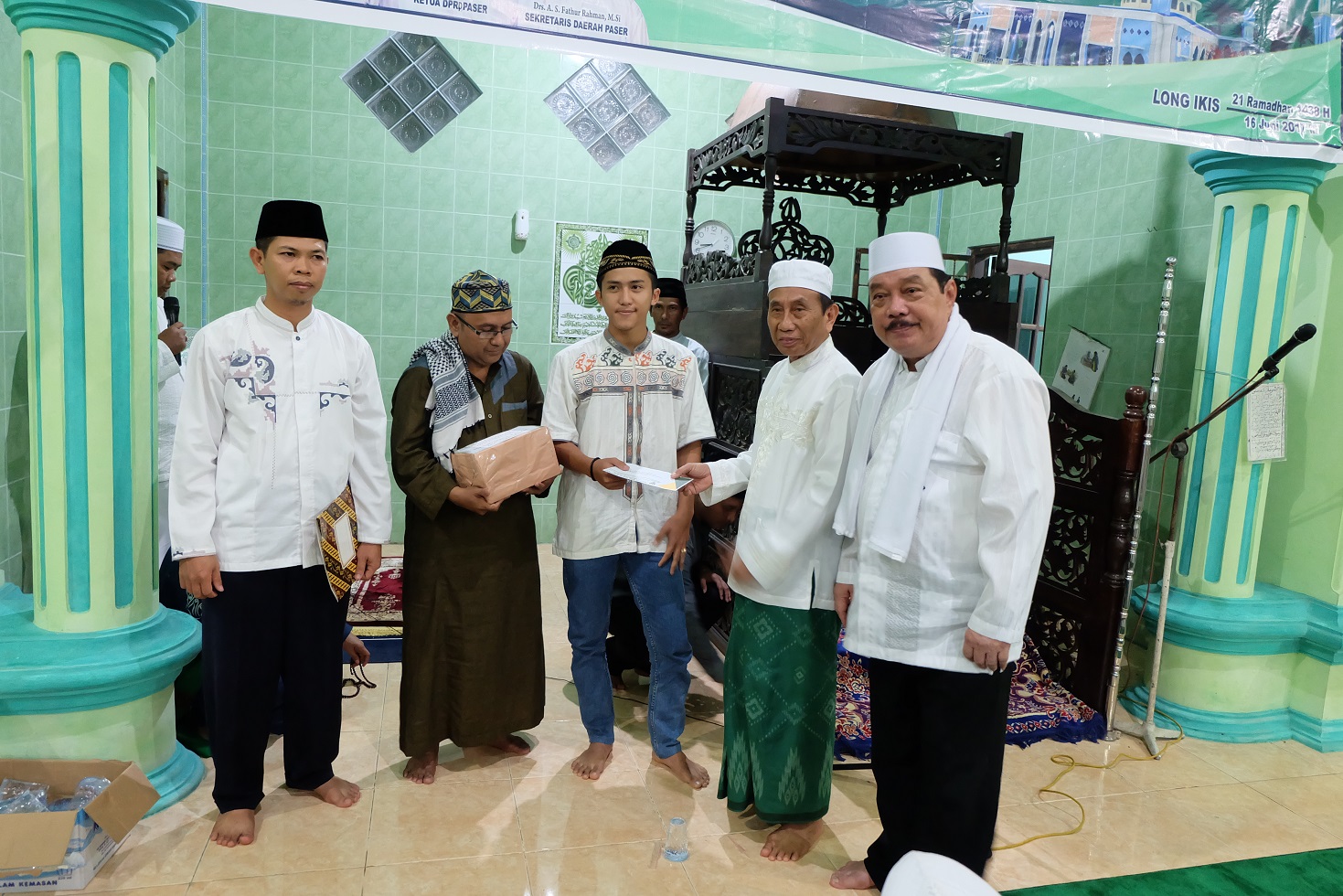 Safari Ramadan Long Ikis