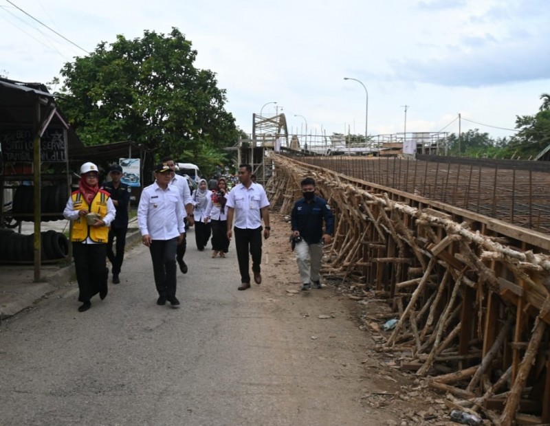 Jembatan Putri Petong Sungai Kandilo Direhabilitasi