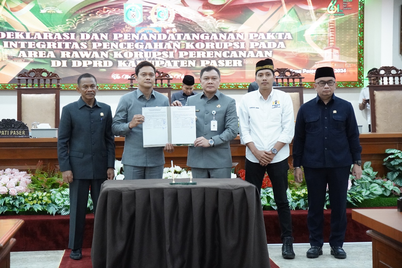 Bupati Paser  dan Ketua DPRD Tandatangani Fakta Integritas 