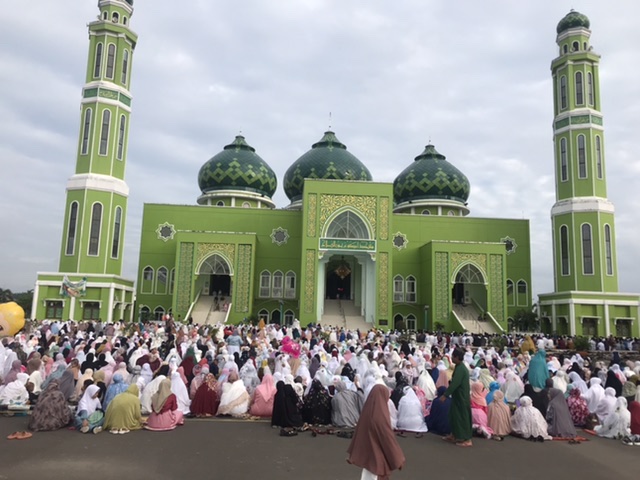 Bupati & Wabup Sholat Idul Adha di Masjid Agung Nurul Fallah