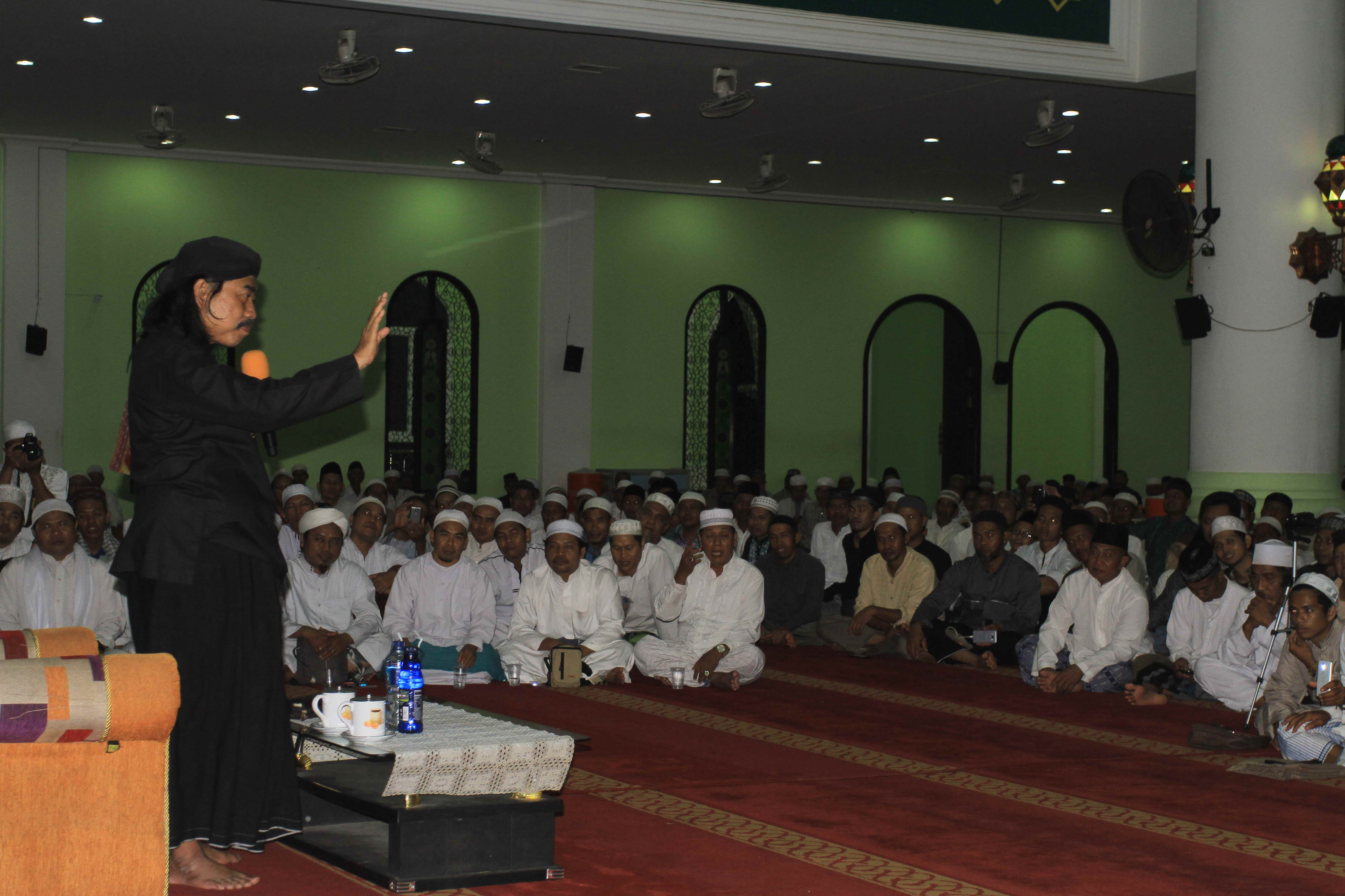 PBNU Paser dalam rangka Maulid Nabi Muhammad SAW di masjid Agung Nurul Falah; Ribuan Jemaah Hadiri Tablik Akbar