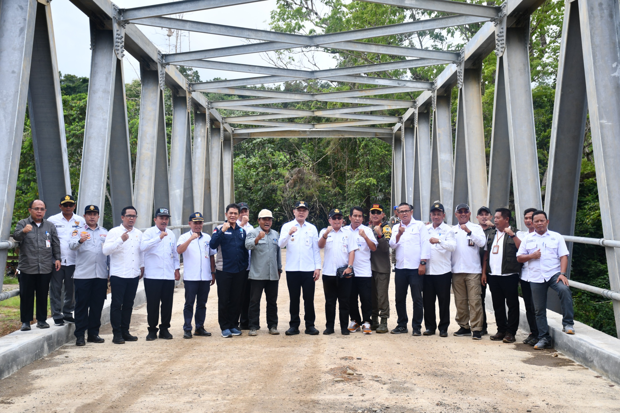 Bupati Monev Fasilitas Jalan dan Jembatan dari Desa Pait Menuju Desa Kepala Telake