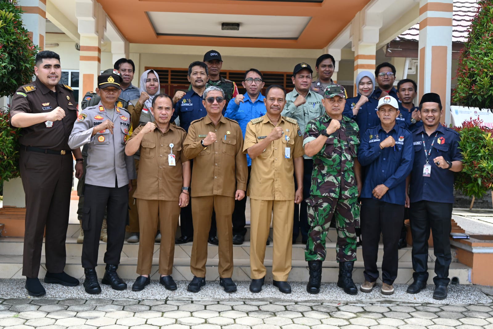 Pjs. Bupati Paser Pantau Kesiapan Pilkada di Kecamatan Batu Sopang