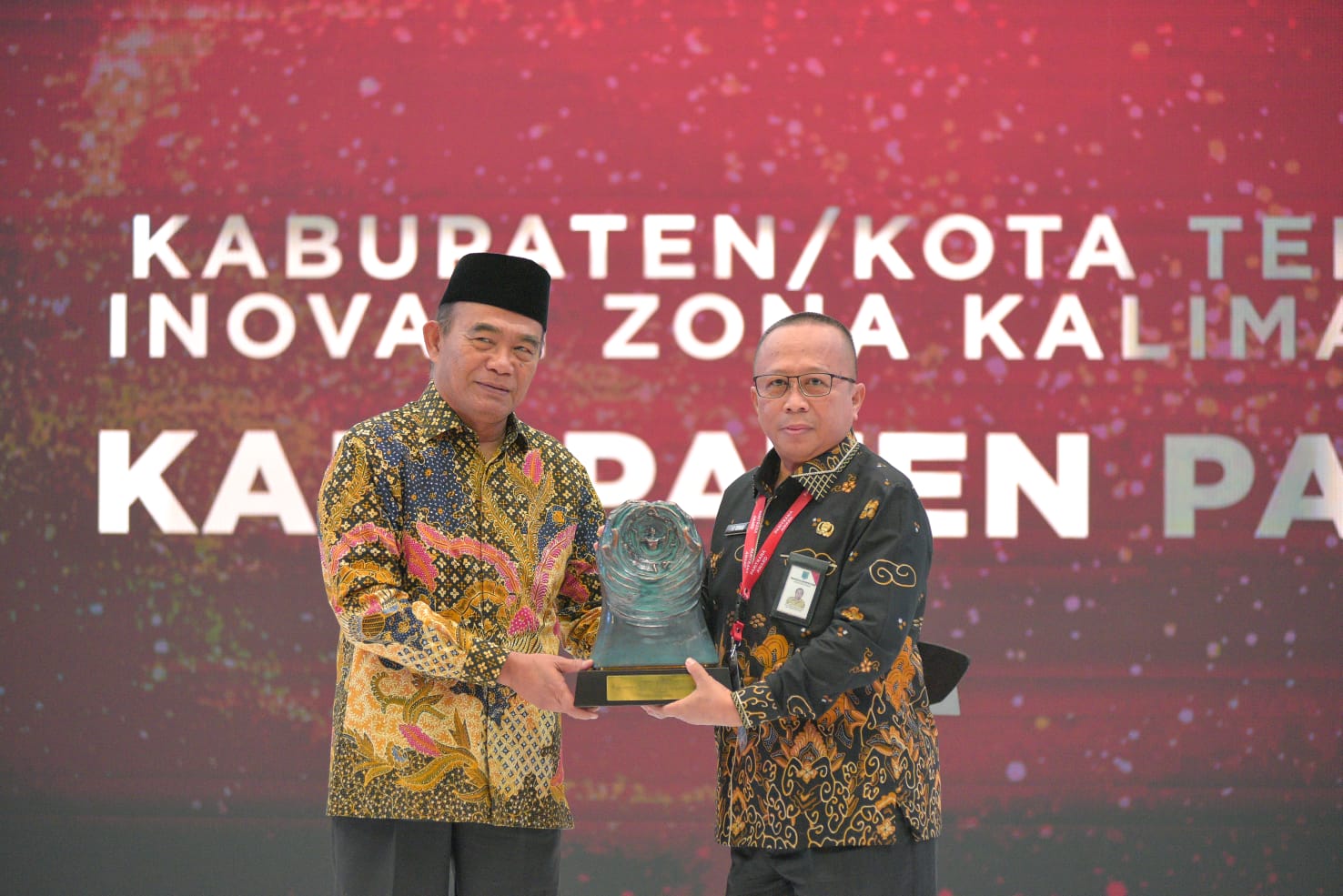 Terbaik Kabupaten / Kota Zona Kalimantan,Paser Raih Penghargaan Paritrana Award Nasional