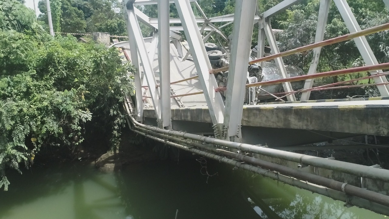 Jembatan Busui Ambruk, Pemkab Paser Siapkan Jalur Alternatif Kaltim-Kalsel Lewat Hauling