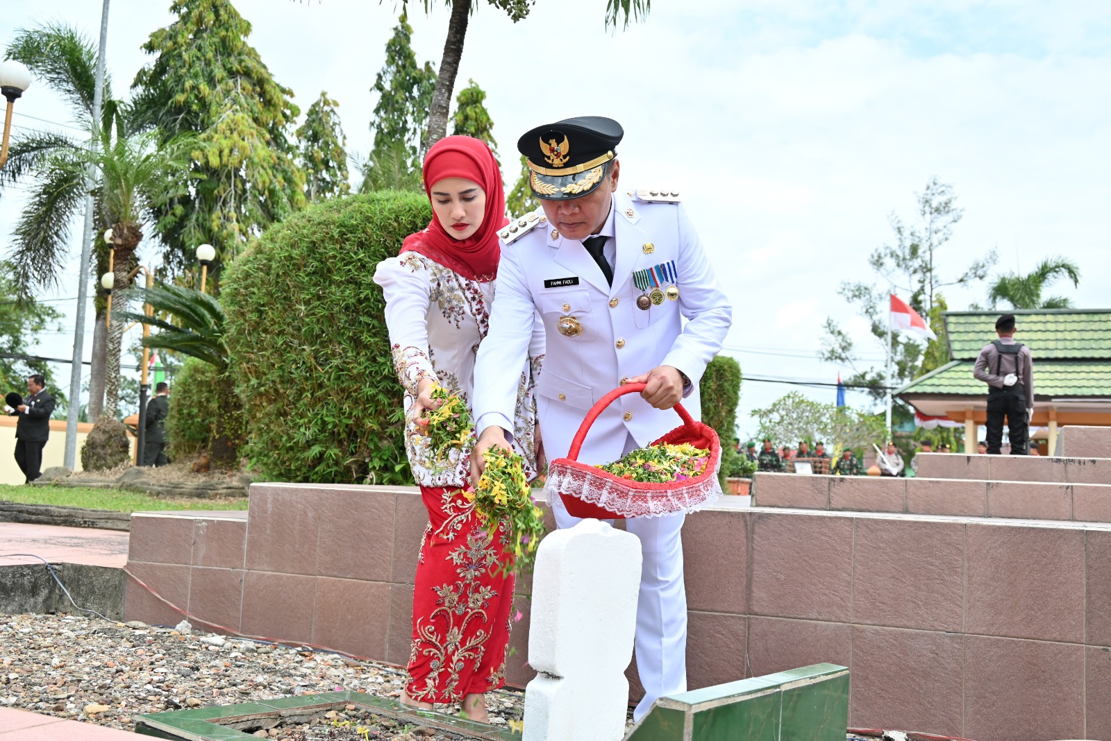 Bupati dan Forkopimda Ziarah Ke Taman Makam Pahlawan Daya Taka