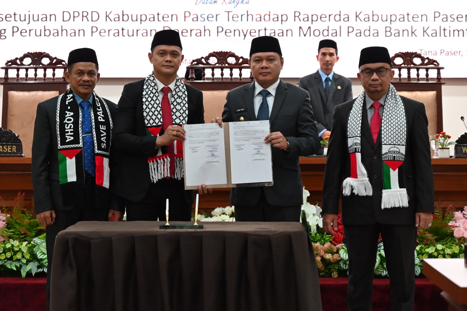 Bupati Fahmi Hadiri Tiga Paripurna di DPRD Paser