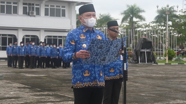 Keluhkan Disiplin Absensi, Bupati Fahmi Minta Sekda Tindak Lanjuti