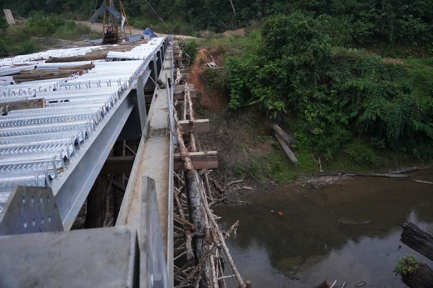 Bupati Paser Targetkan Duo Jembatan Menuju Kepala Telake Rampung Tahun ini