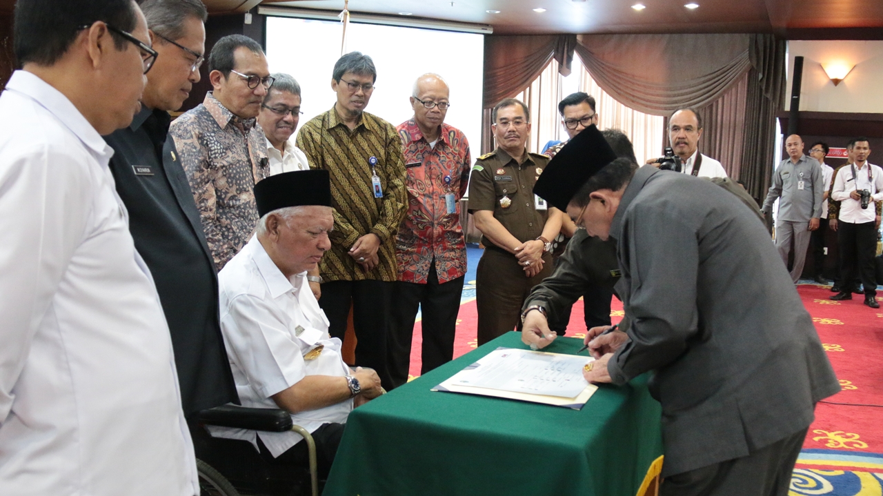 Wabup Tandatangani MoU Bersama KPK , Pemkab Paser Komitmen Berantas Korupsi