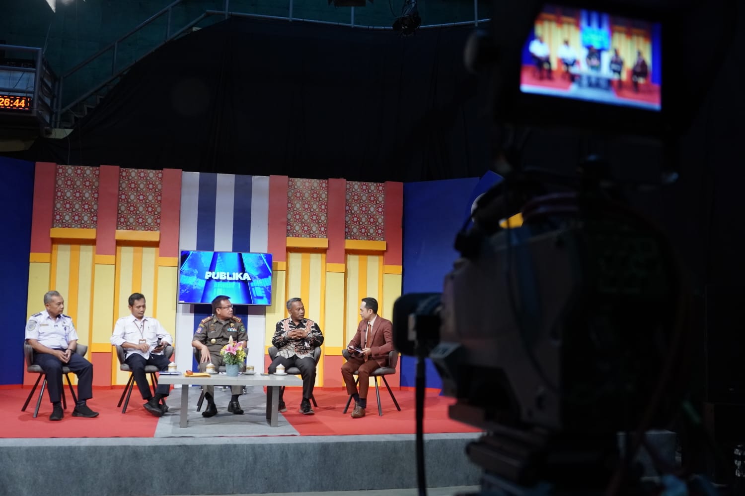 Bincang Hauling Tambang Di Jalan Negara Paser, Sekda Narasumber Program Publika TVRI Kaltim
