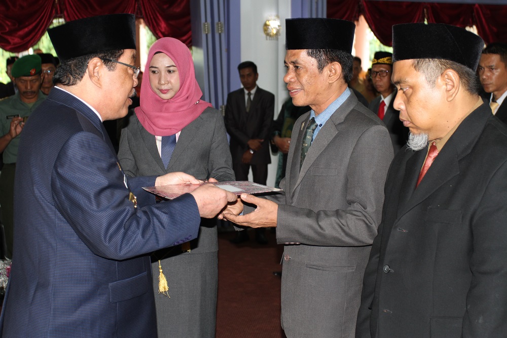 Bupati Minta Kadis Disporapar Baru untuk Ambil Sikap Dualisme KNPI di Paser 