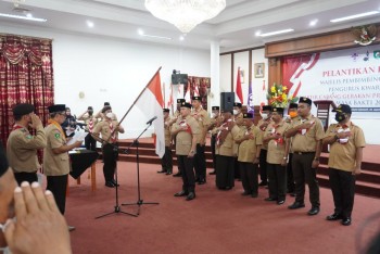Gelar Pelantikan Pengurus Gerakan Pramuka Kabupaten Paser, Bupati Fahmi di Daulat Sebagai Ketua Mabicab dan Wabup Masitah di Percaya Sebagai Ketua Kwarcab
