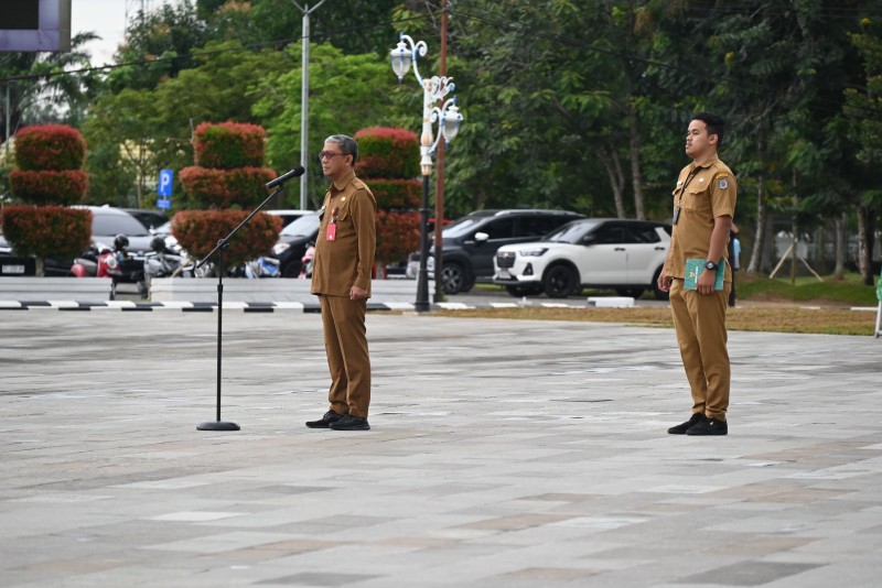 Pjs Bupati Paser Perdana Sebagai Pembina Apel