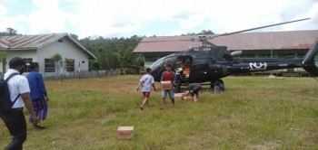 Tak Mau Warga Jadi Korban, Pendistribusian Bantuan  Kepala Telake Dengan Helikopter