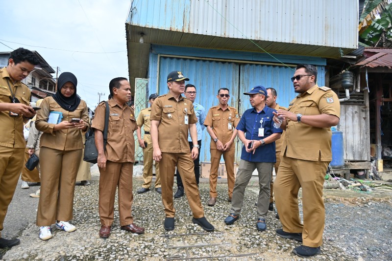 Pasar Rakyat Kuaro Belum Berfungsi, Bupati Inginkan Disperindagkop Perbaiki 