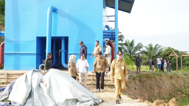 Bupati Tinjau Sejumlah Proyek Infrastruktur Pembangunan Air Bersih dan Jembatan di Kecamatan Long Kali