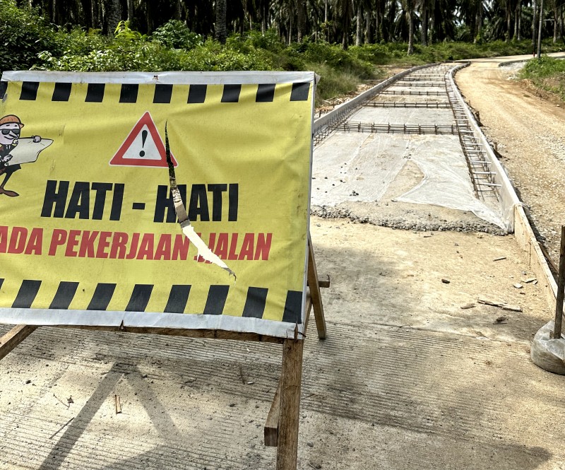 Peningkatan Akses Jalan Modang-Pasir Mayang Capai 47 Persen