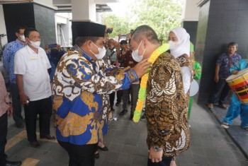 Perkuat Sinergi Daerah, Bupati Fahmi & Bupati Padang Pariaman Saling Bertemu