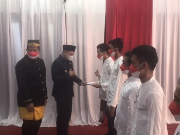 Bupati Fahmi  Serahkan SK Remisi HUT RI ke-77 Bagi 539 Warga Binaan Tanah Grogot