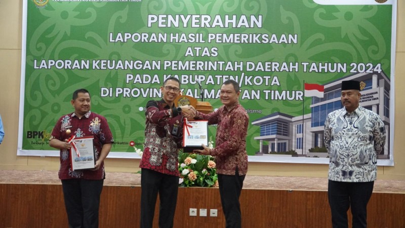Paser Raih WTP ke 12 kalinya, Bupati Fahmi Apresiasi Kinerja Jajarannya