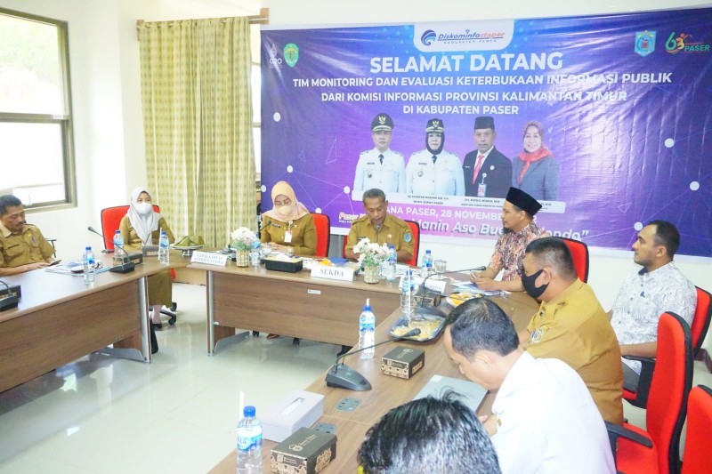 Sekda Terima Visitasi Tim Komisi Informasi Provinsi Kalimantan Timur