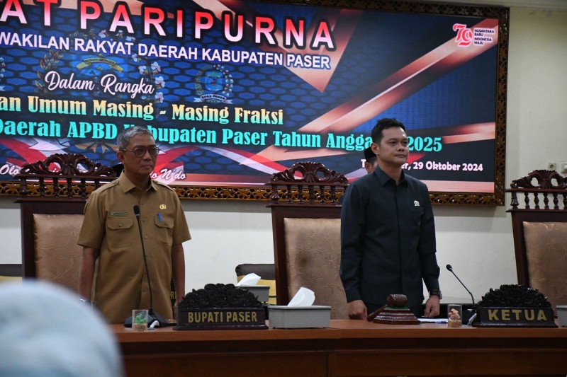 Pjs Bupati Hadiri Rapat Paripurna , 4 Fraksi Sampaikan Pandangan  Umum Terhadap Raperda APBD 2025