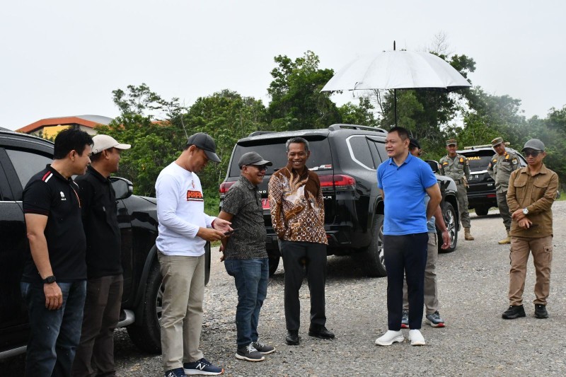 Pastikan Kesiapan Venue Pada PORPROV III KORPRI Bupati Paser Didampingi Sekda dan Tim Disporapar Lakukan Pengecekan Lapangan