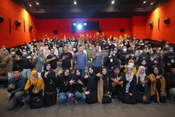 Hadiri Gala Premiere Film The Hijrah di CGV Balikpapan, Bupati Fahmi Bersama Masyarakat Paser Sampaikan Rasa Bangga