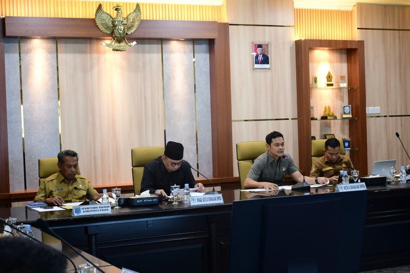 TAPD Bersama Banggar DPRD Lakukan Raker Pembahasan Rancangan  KUA dan PPAS pada P-APBD  2024.